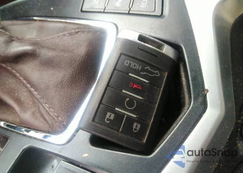 2013 Cadillac Srx Luxury Collection z USA, uszkodzony, nr VIN 3GYFNCE39DS619589